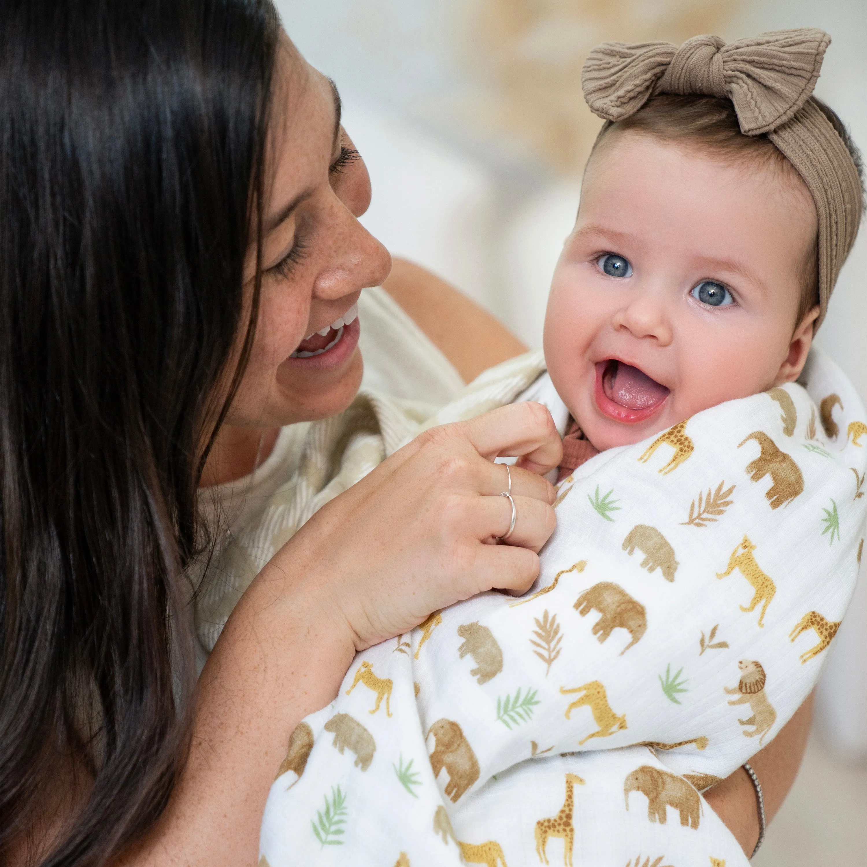 aden   anais Muslin Blanket Tanzania tan