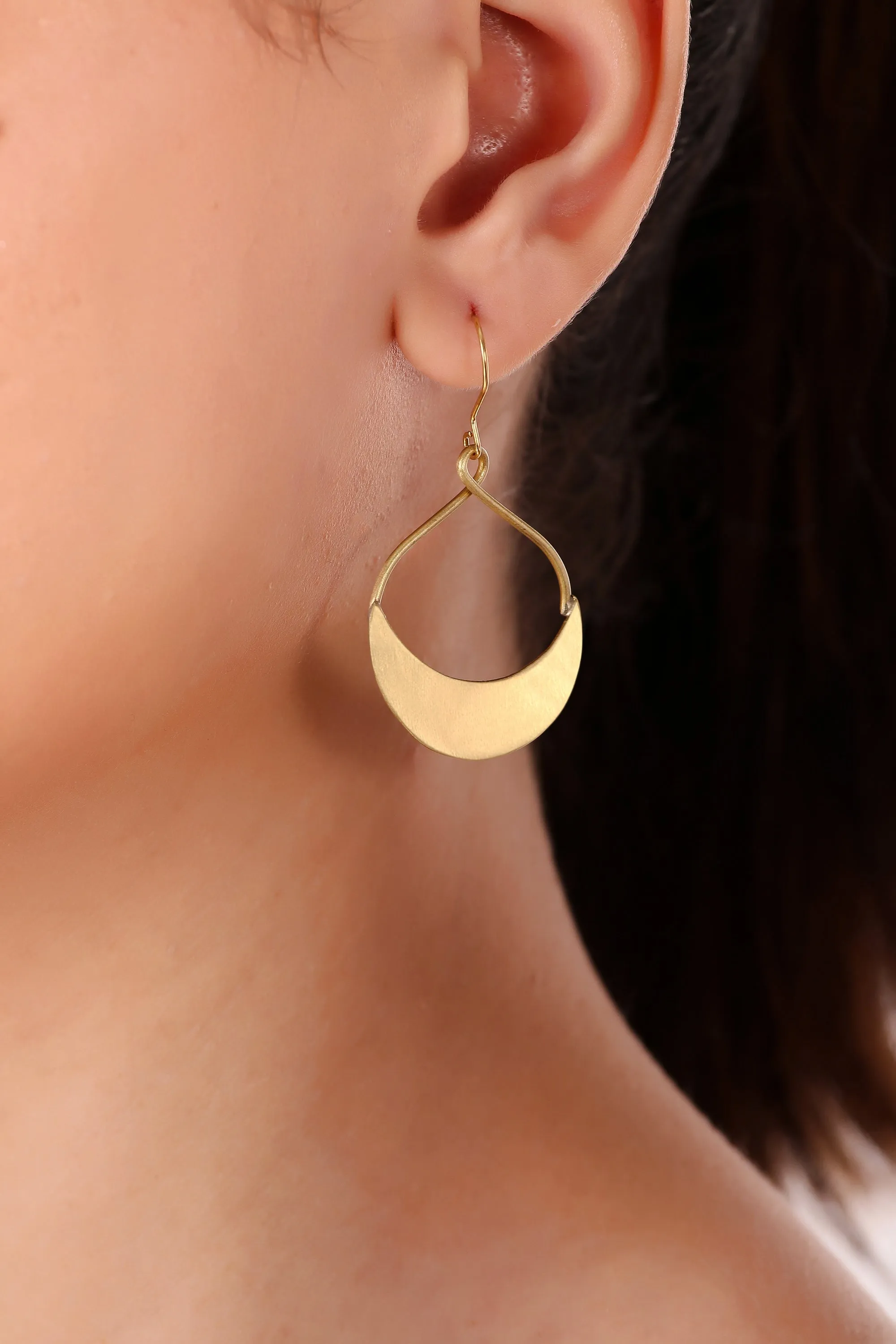 Tulsi earrings, gold - Wholesale